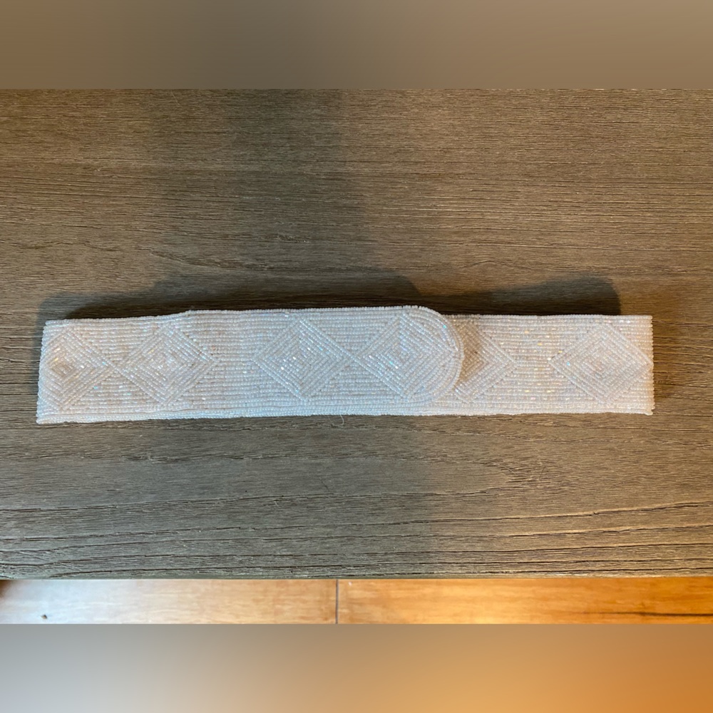 White beaded belt - Robinson’s